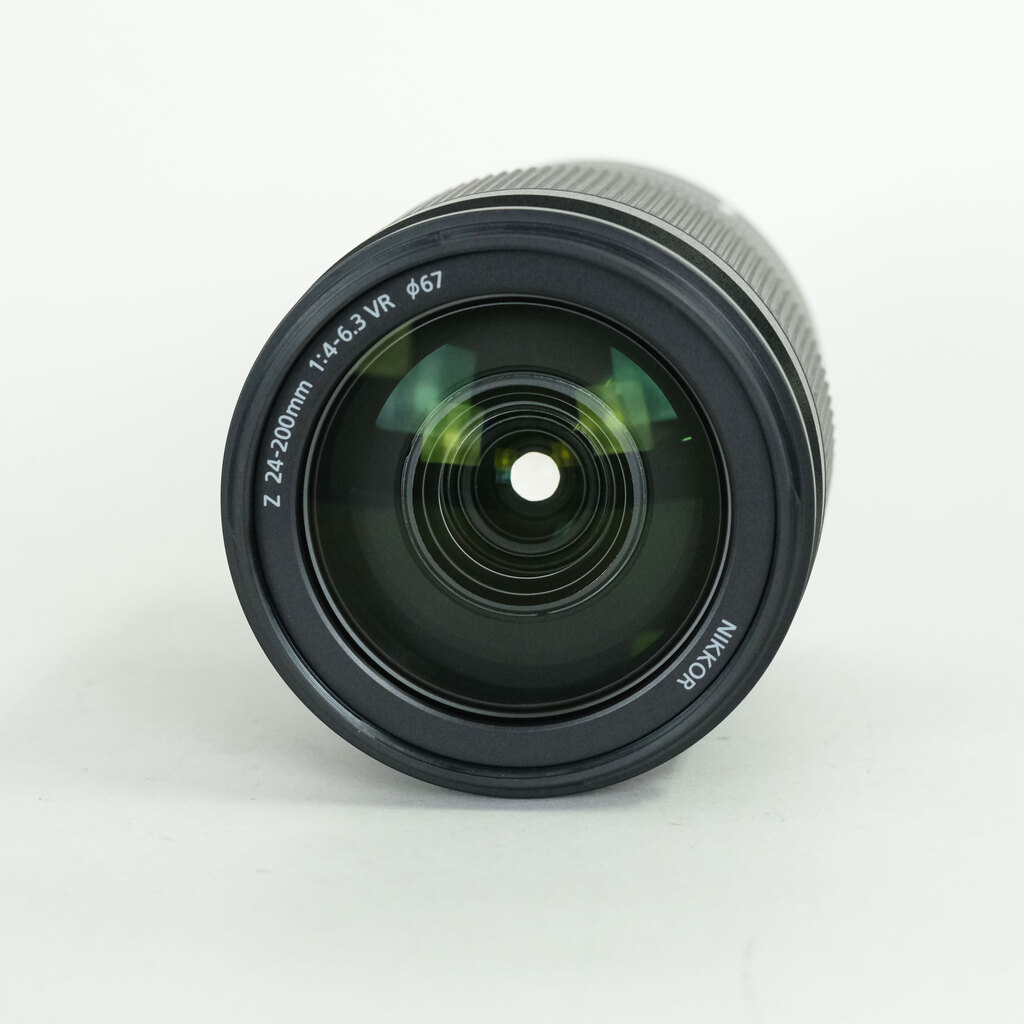 Nikon NIKKOR Z 24-200mm f/4-6.3 VR Nikon NIKKOR Z 24-200mm f/4-6.3 VR