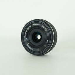 OLYMPUS M.ZUIKO DIGITAL ED 14-42mm F3.5-5.6 EZ ブラック OLYMPUS M.ZUIKO DIGITAL ED 14-42mm F3.5-5.6 EZ ブラック