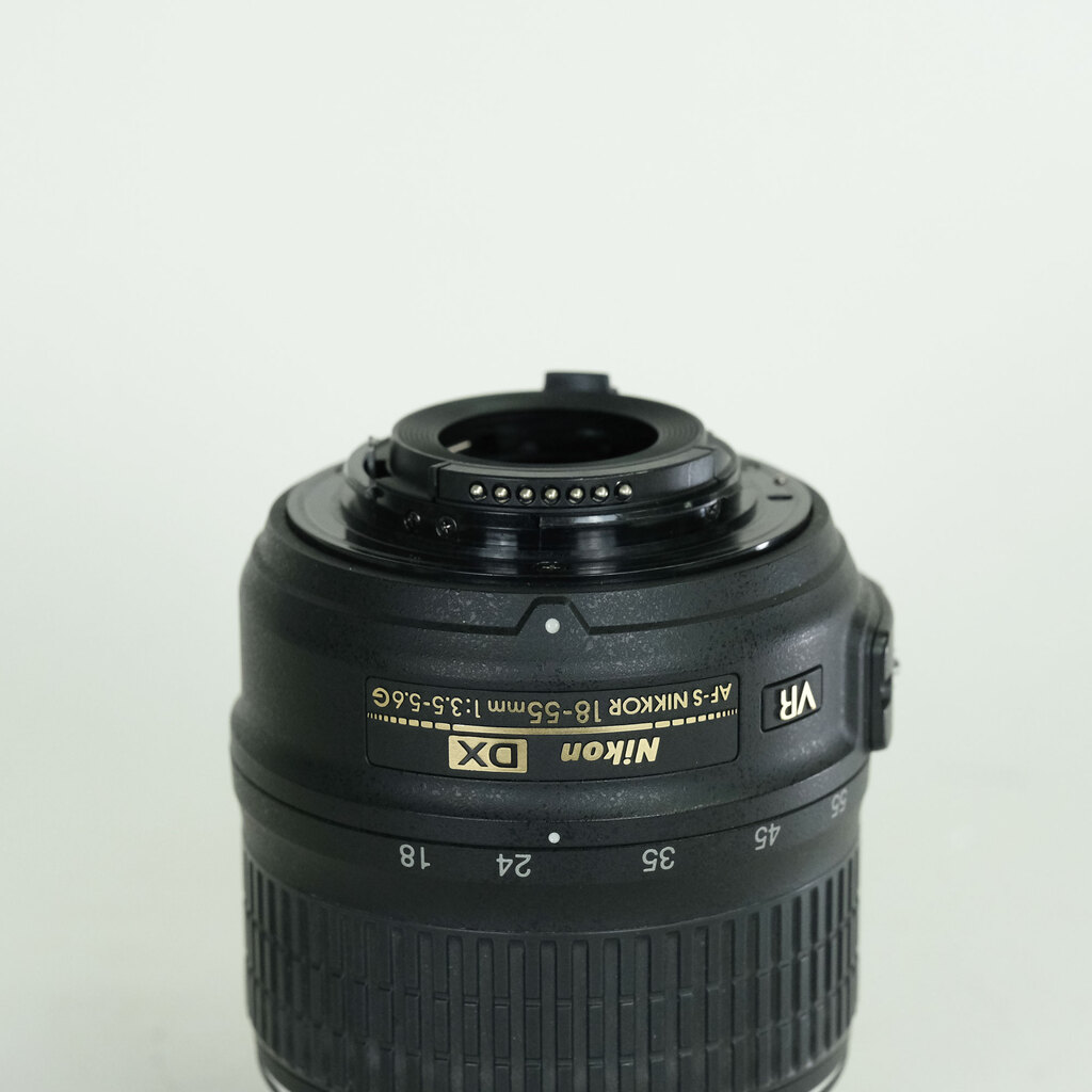 Nikon AF-S DX NIKKOR 18-55mm F3.5-5.6 G VR