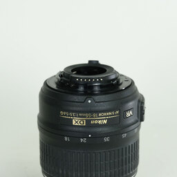 Nikon AF-S DX NIKKOR 18-55mm F3.5-5.6 G VR