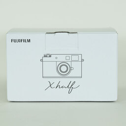 FUJIFILM X half X-HF1