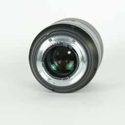 Nikon AF-S VR Micro-Nikkor 105mm f/2.8G IF-ED Nikon AF-S VR Micro-Nikkor 105mm f/2.8G IF-ED