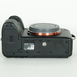 SONY α7RIV ボディ ILCE-7RM4A   【後期モデル 液晶下部にSONYロゴなし】