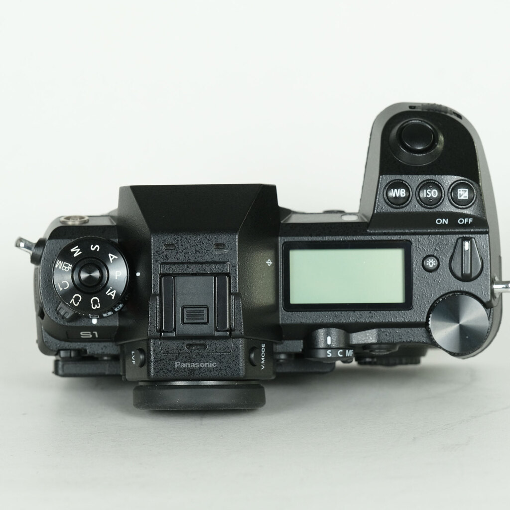 Panasonic LUMIX DC-S1 Panasonic LUMIX DC-S1