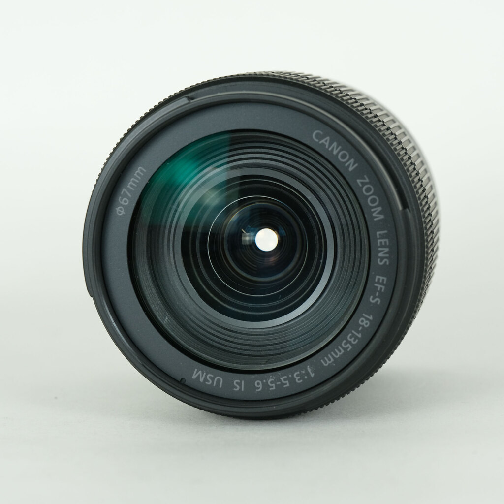 Canon EF-S18-135mm F3.5-5.6 IS USM
