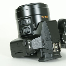 Panasonic LUMIX DMC-FZ300