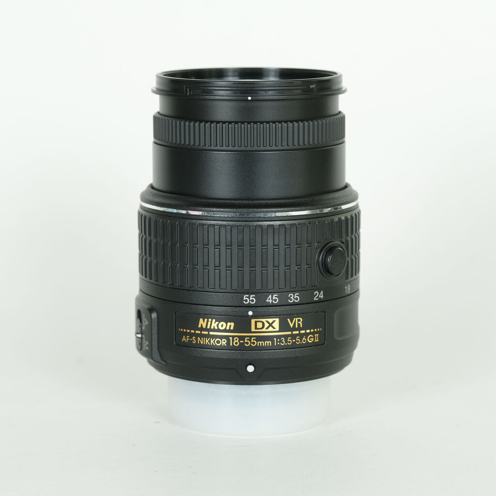 Nikon AF-S DX NIKKOR 18-55mm f3.5-5.6G VR II