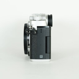 OLYMPUS PEN-F