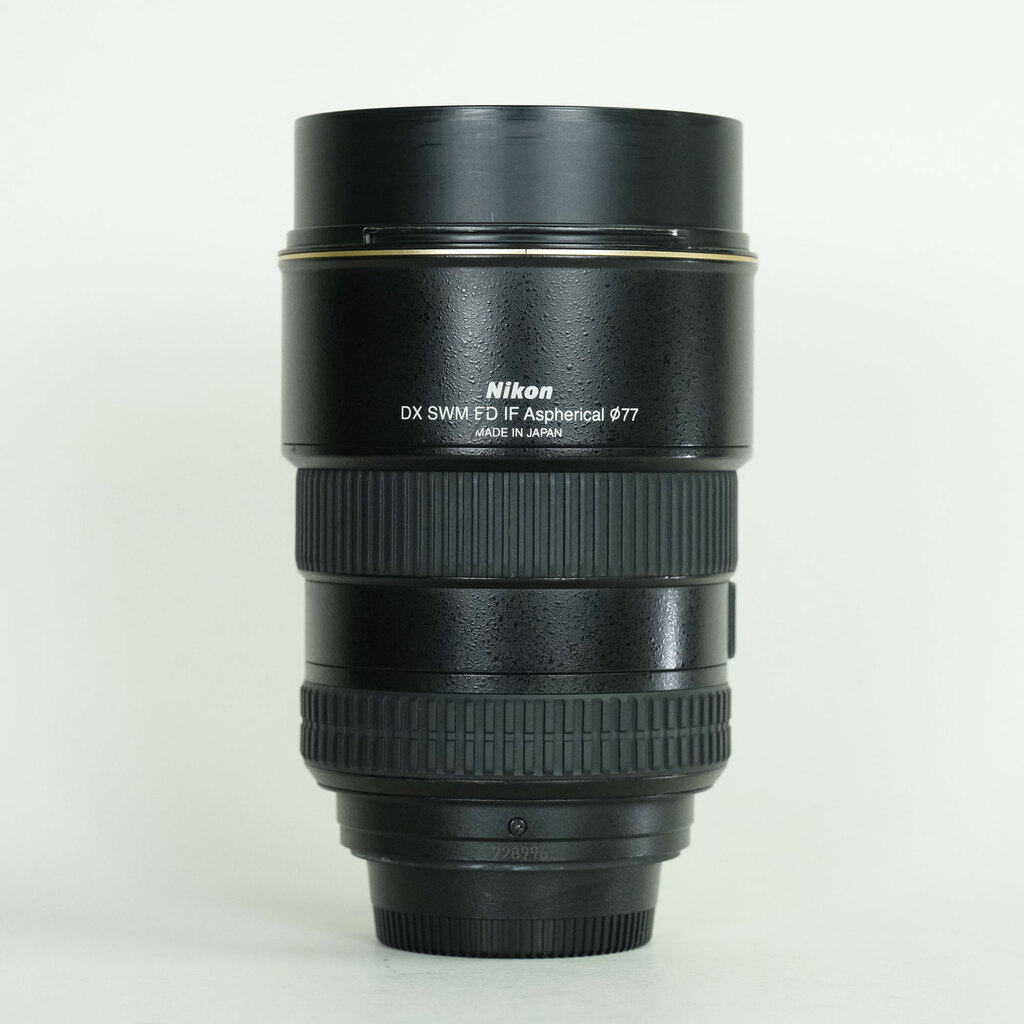 Nikon AF-S DX Zoom-Nikkor 17-55mm f/2.8G IF-ED Nikon AF-S DX Zoom-Nikkor 17-55mm f/2.8G IF-ED