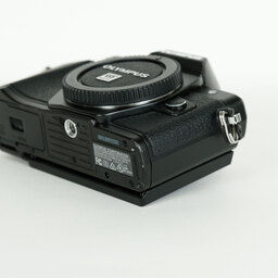 OLYMPUS OM-D E-M10 Mark II OLYMPUS OM-D E-M10 Mark II