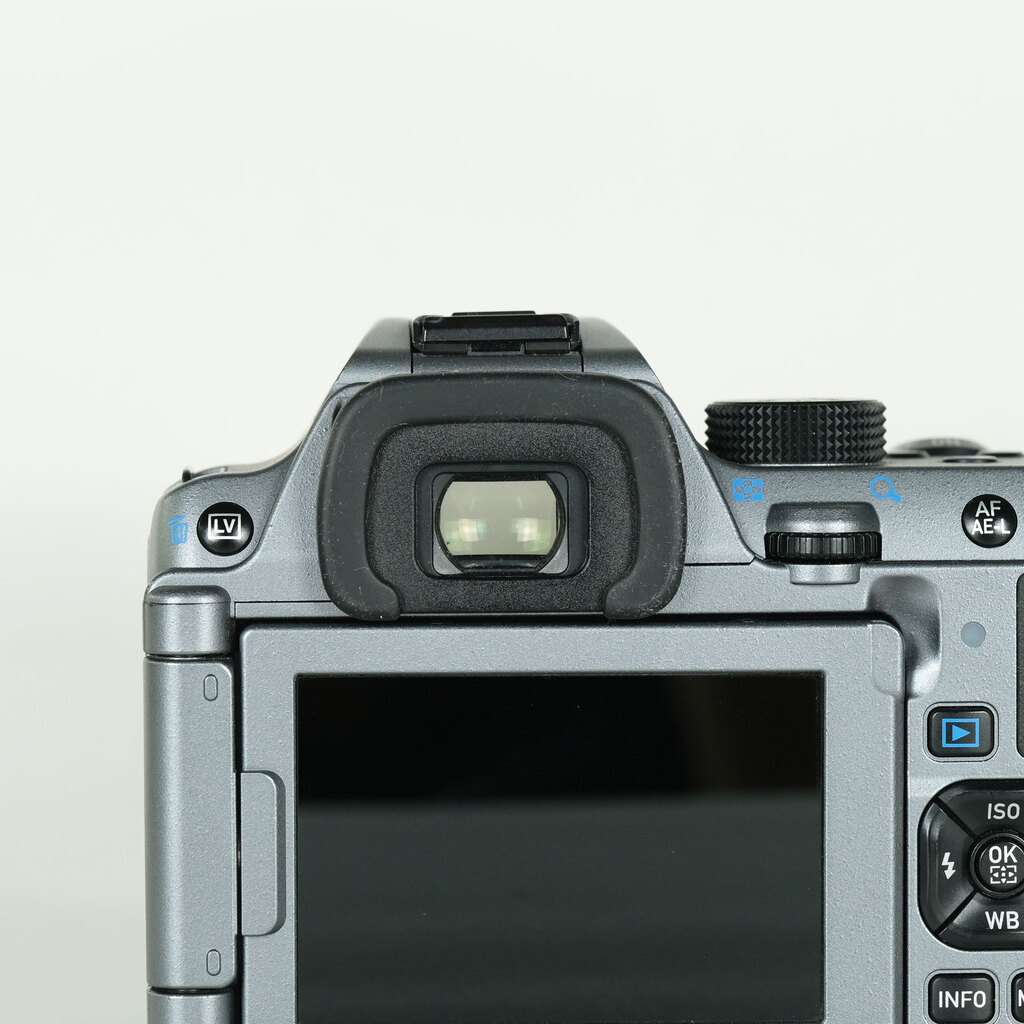 PENTAX K-70 ボディ シルキーシルバーの出品 | ONE SCENE（ワンシーン）