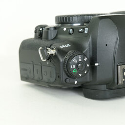 Nikon D780