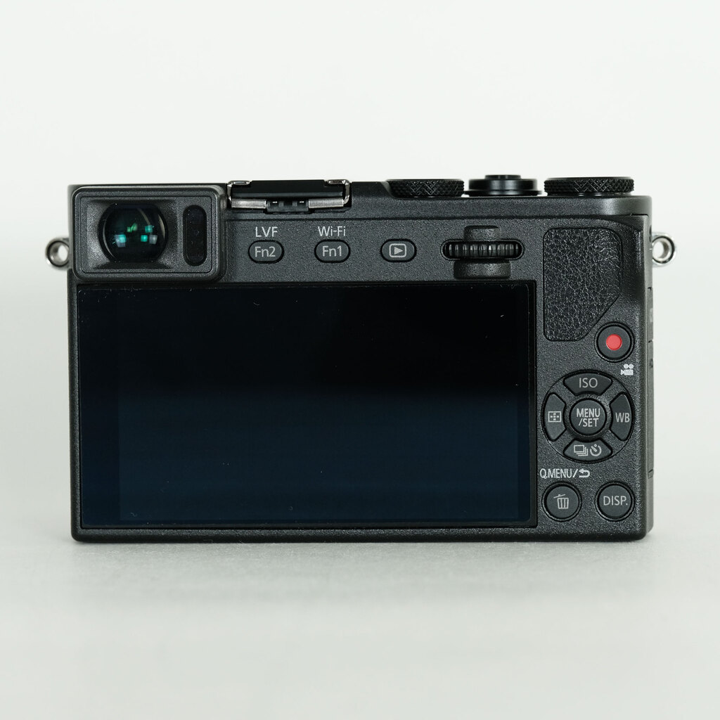 Panasonic LUMIX DMC-GM5ボディ ブラック