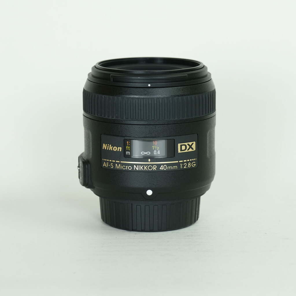 Nikon AF-S DX Micro NIKKOR 40mm f/2.8G