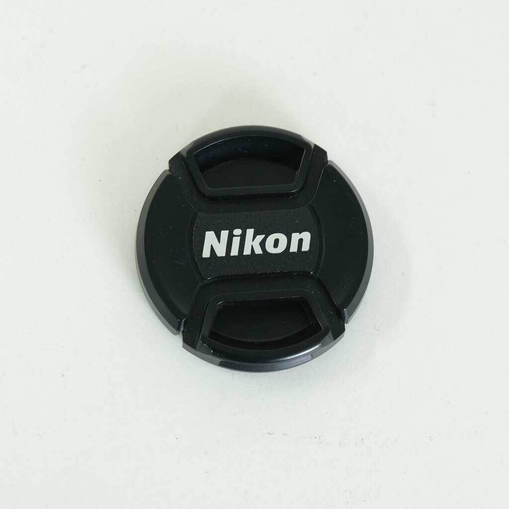 Nikon AF-S DX NIKKOR 35mm f/1.8G Nikon AF-S DX NIKKOR 35mm f/1.8G