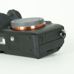 SONY α7 IV(ILCE-7M4) SONY α7 IV(ILCE-7M4)