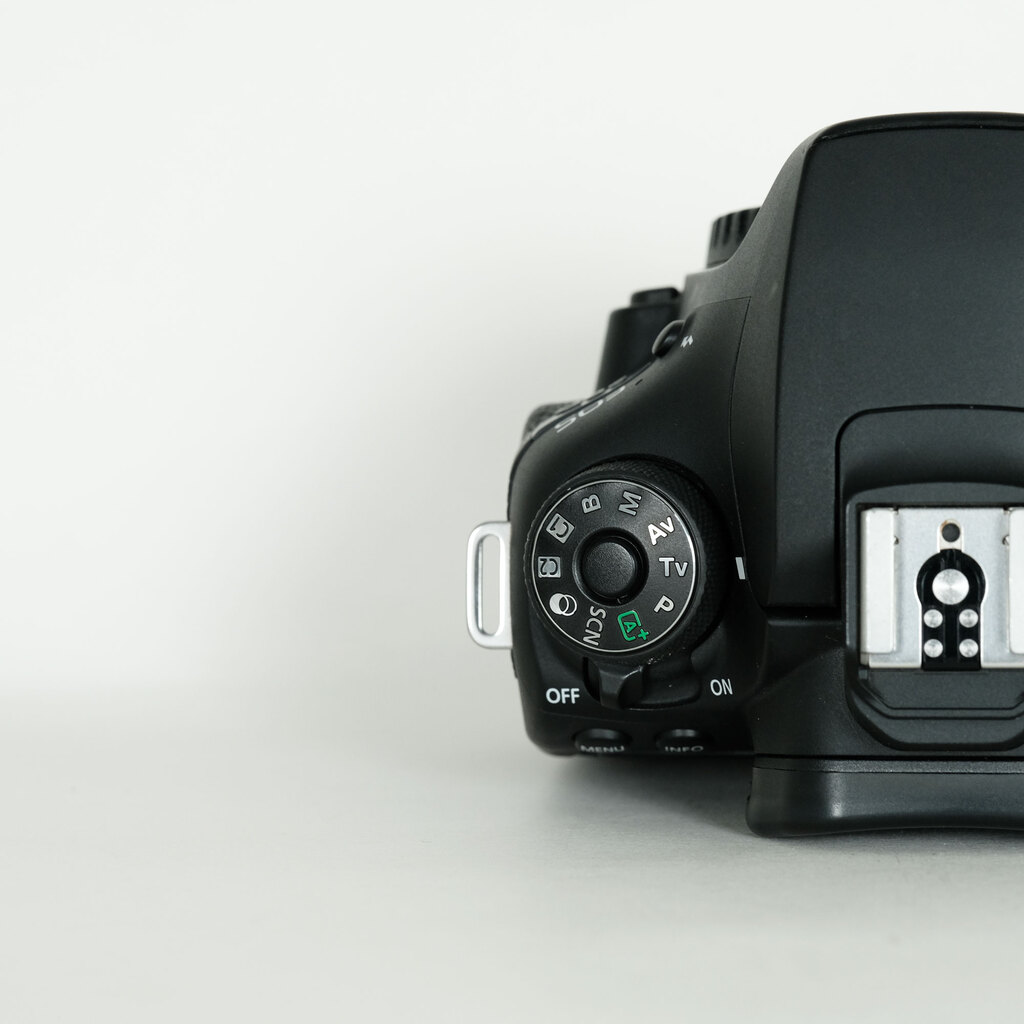 Canon EOS 90D