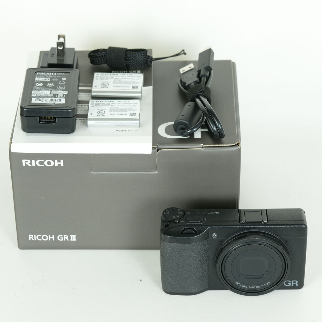 RICOH GR III