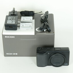 RICOH GR III