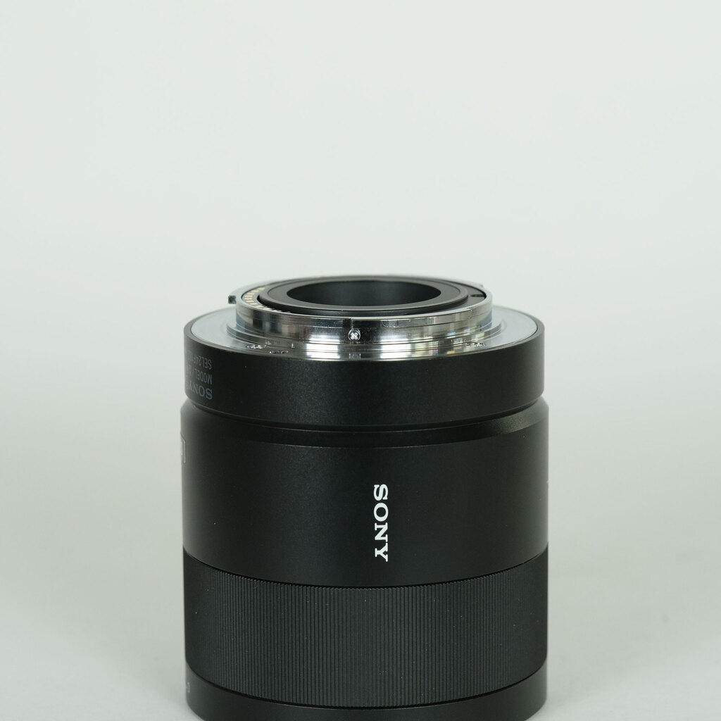 SONY Sonnar T* E 24mm F1.8 ZA SEL24F18Z