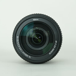 Nikon AF-S DX NIKKOR 18-300mm f/3.5-6.3G ED VR