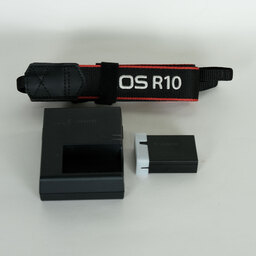 Canon EOS R10