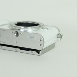 OLYMPUS PEN E-PL9