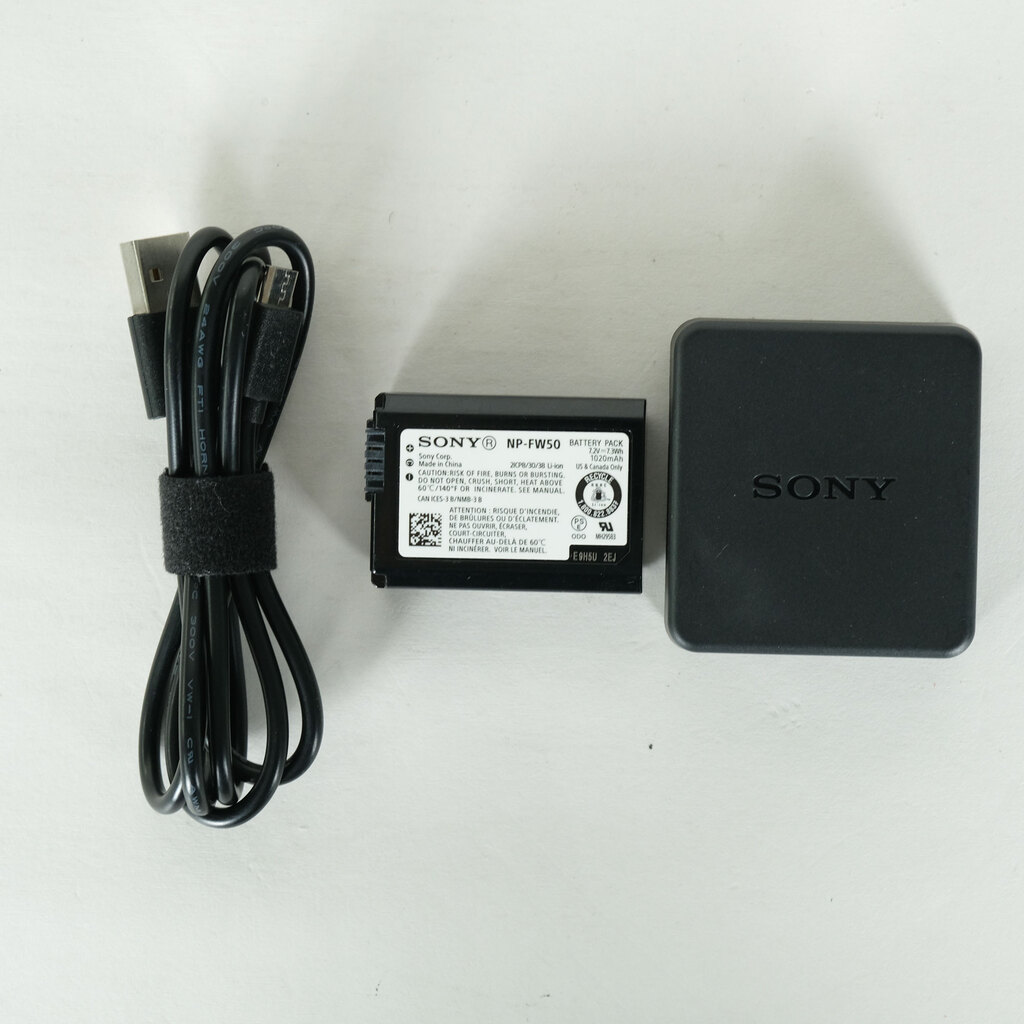 SONY α6000（ILCE-6000）の出品 | ONE SCENE（ワンシーン）
