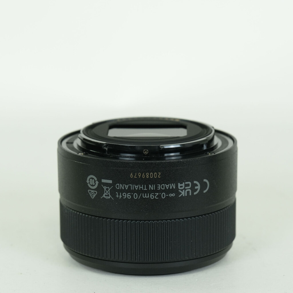 Nikon NIKKOR Z 40mm f/2 Nikon NIKKOR Z 40mm f/2