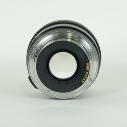 Canon EF28mm F1.8 USM Canon EF28mm F1.8 USM