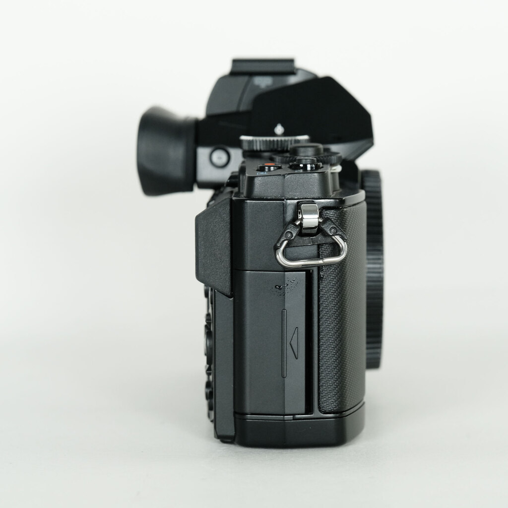 OLYMPUS OM-D E-M5 ボディ ブラック