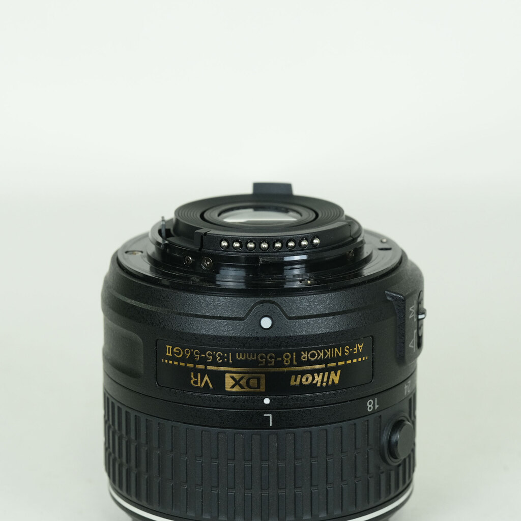 Nikon AF-S DX NIKKOR 18-55mm f3.5-5.6G VR II