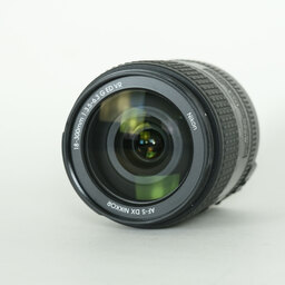 Nikon AF-S DX NIKKOR 18-300mm f/3.5-6.3G ED VR Nikon AF-S DX NIKKOR 18-300mm f/3.5-6.3G ED VR