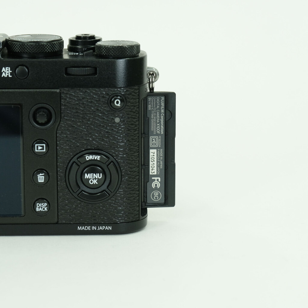 FUJIFILM X100F ブラック FUJIFILM X100F ブラック