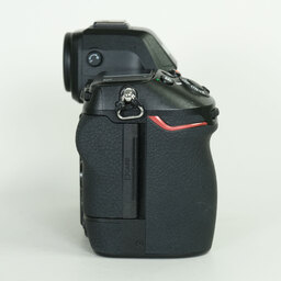 Nikon Z8