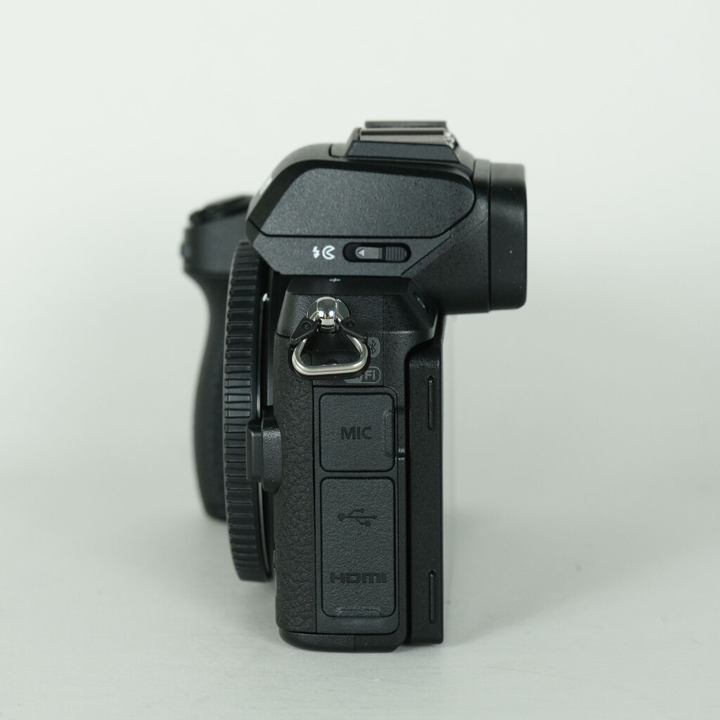 Nikon Z50 [�{�f�B]