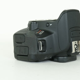 Canon EOS Kiss X6i　ボディ