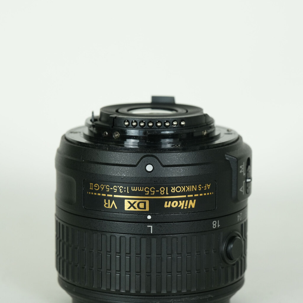 Nikon AF-S DX NIKKOR 18-55mm f3.5-5.6G VR II