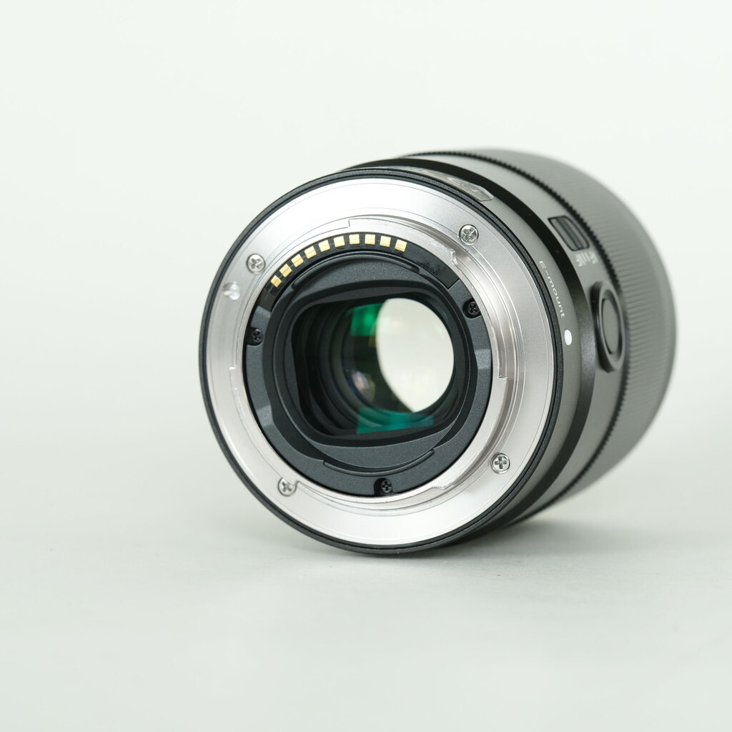 SONY FE 35mm F1.8 SEL35F18F SONY FE 35mm F1.8 SEL35F18F