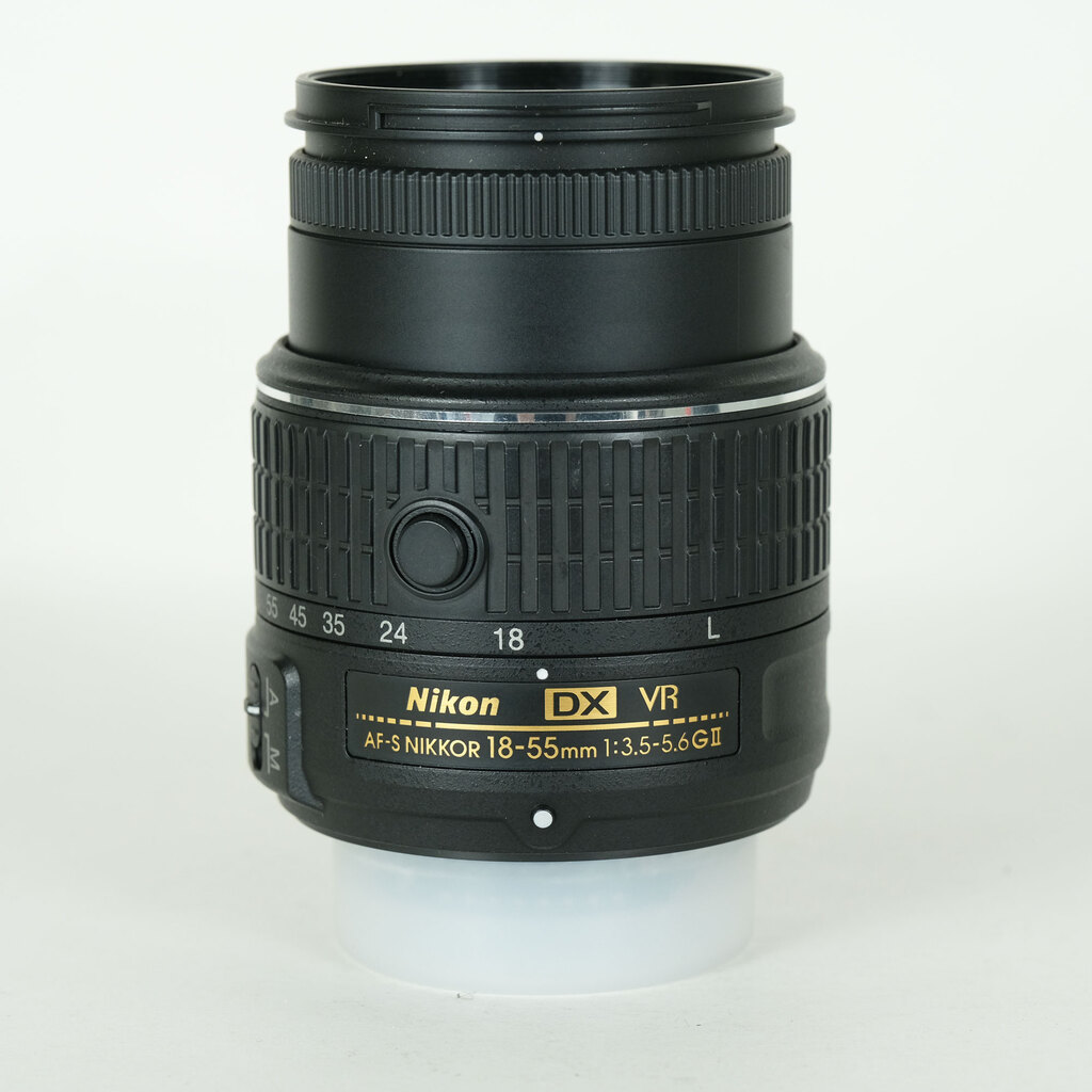 Nikon AF-S DX NIKKOR 18-55mm f3.5-5.6G VR II