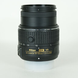 Nikon AF-S DX NIKKOR 18-55mm f3.5-5.6G VR II