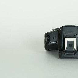 Canon EOS R50