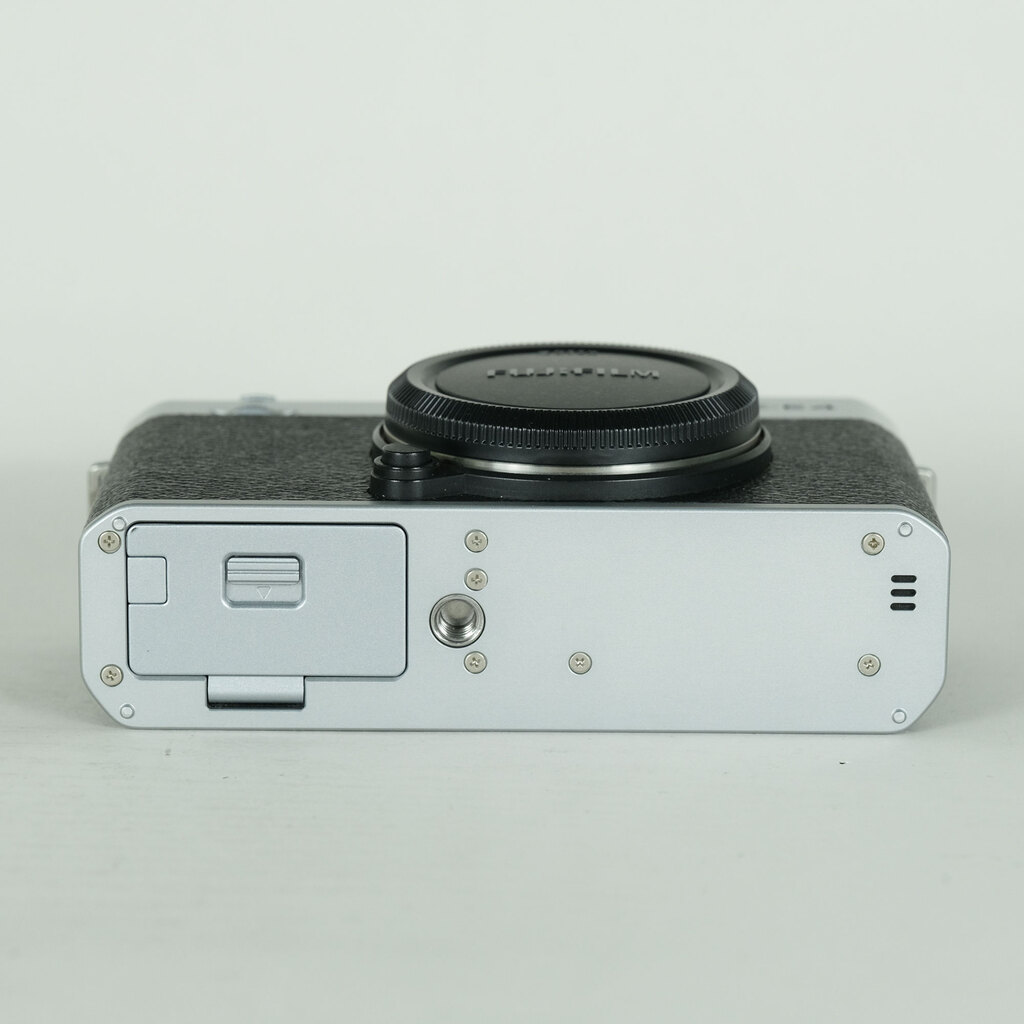 FUJIFILM X-E4 FUJIFILM X-E4