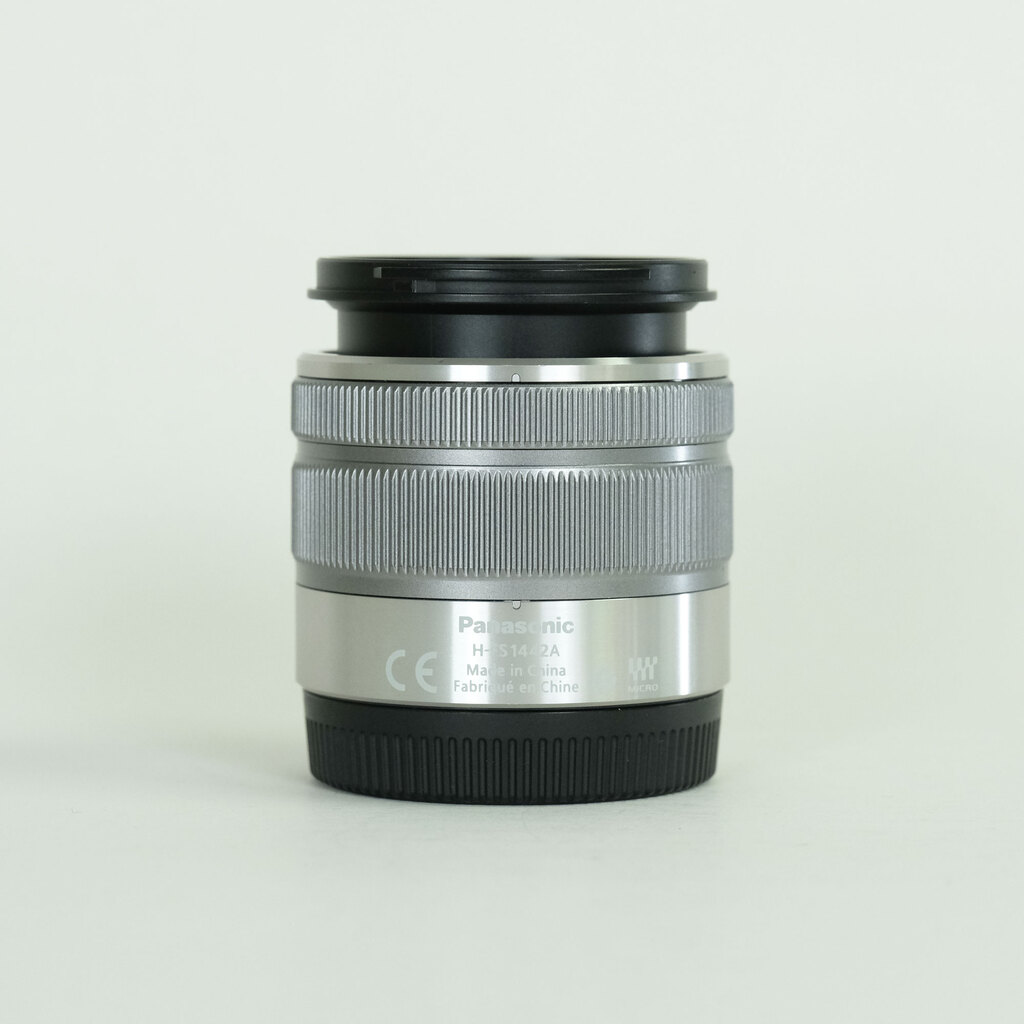 Panasonic LUMIX G VARIO 14-42mm F3.5-5.6II ASPH. MEGA O.I.S. シルバー H-FS1442A-S Panasonic LUMIX G VARIO 14-42mm F3.5-5.6II ASPH. MEGA O.I.S. シルバー H-FS1442A-S