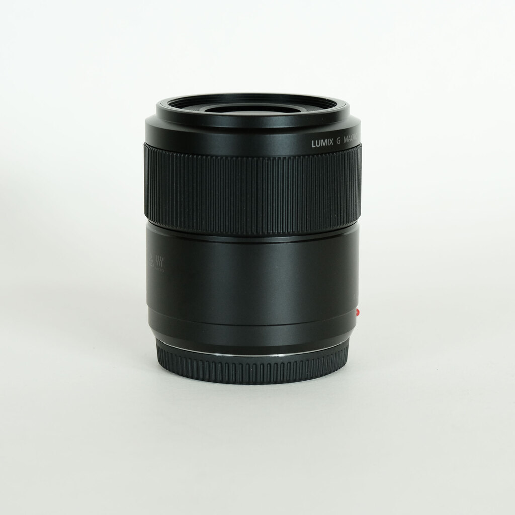Panasonic LUMIX G MACRO 30mm F2.8 ASPH. MEGA O.I.S.