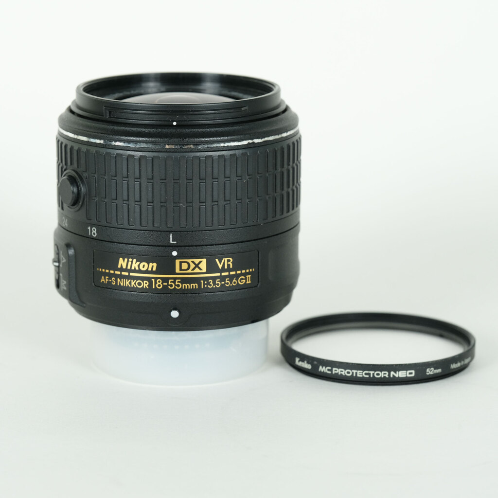 Nikon AF-S DX NIKKOR 18-55mm f3.5-5.6G VR II Nikon AF-S DX NIKKOR 18-55mm f3.5-5.6G VR II