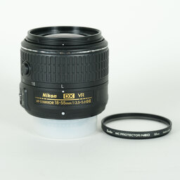 Nikon AF-S DX NIKKOR 18-55mm f3.5-5.6G VR II Nikon AF-S DX NIKKOR 18-55mm f3.5-5.6G VR II