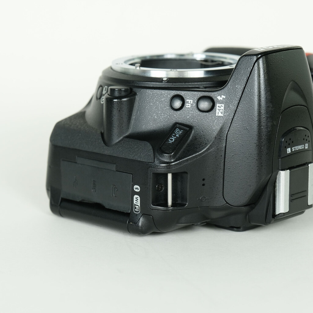 Nikon D5600