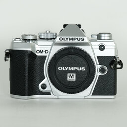 OLYMPUS OM-D E-M5 Mark III
