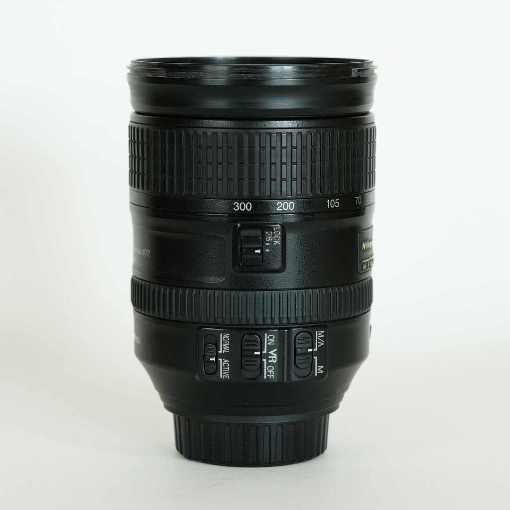 Nikon AF-S NIKKOR 28-300mm f/3.5-5.6G ED VR